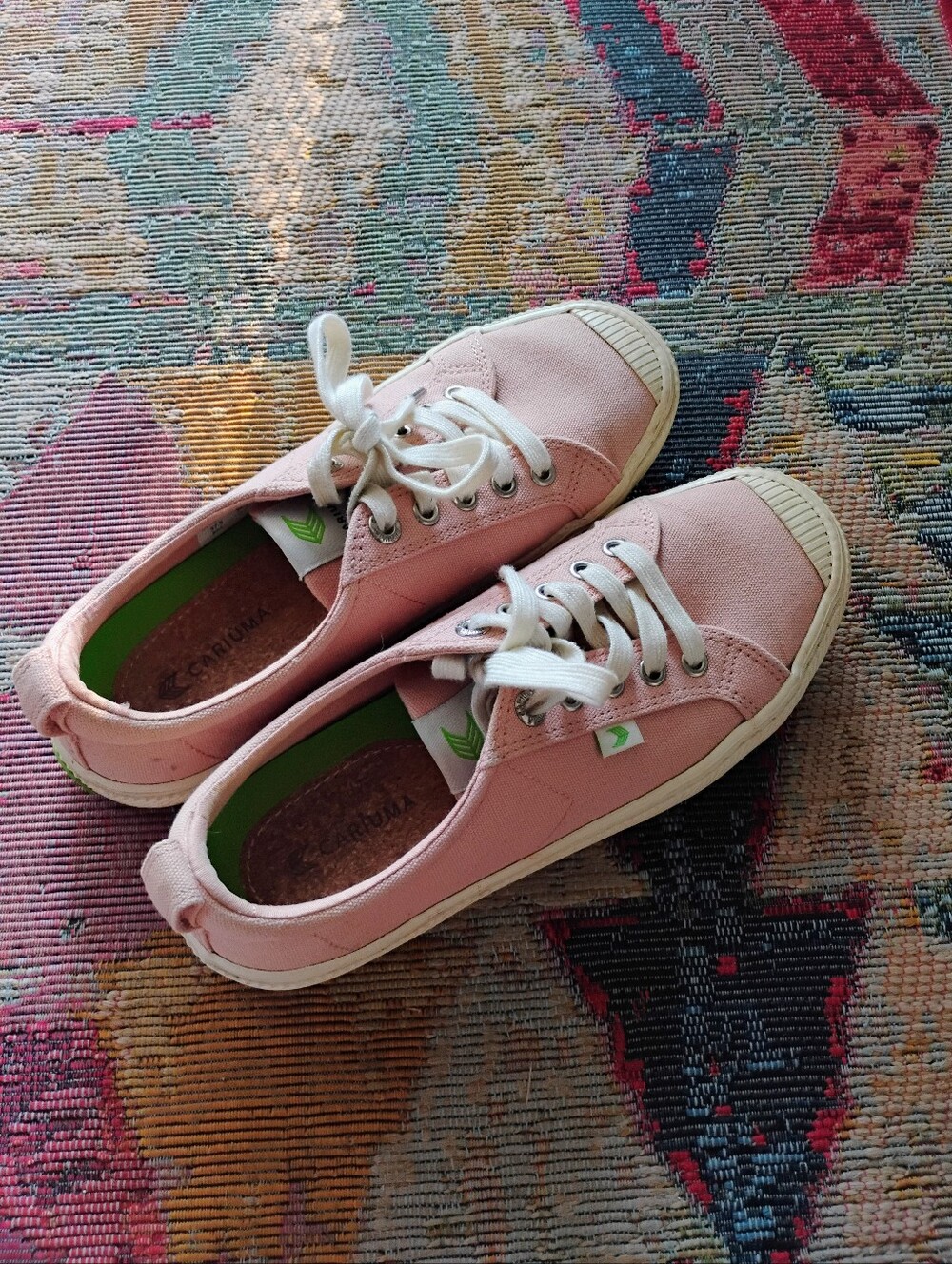 Cariuma Rose OCA Low Cap Tie Sneakers